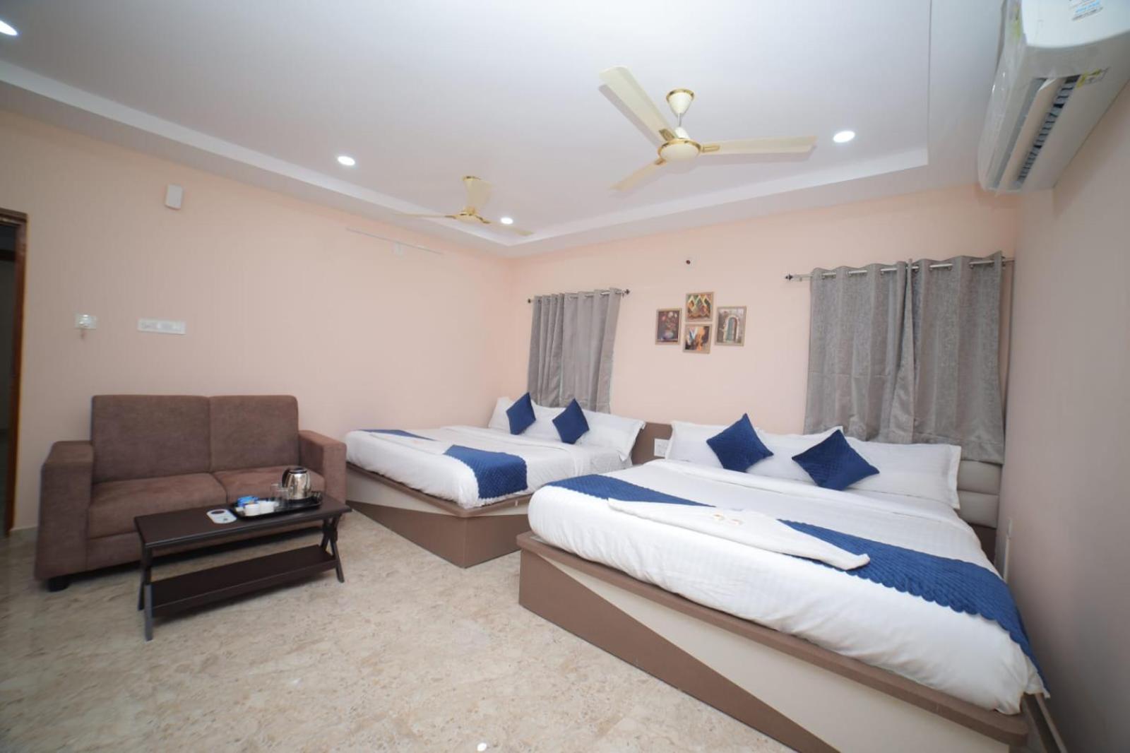 Sri Ganesh Grand Hotel Tirupati Kültér fotó